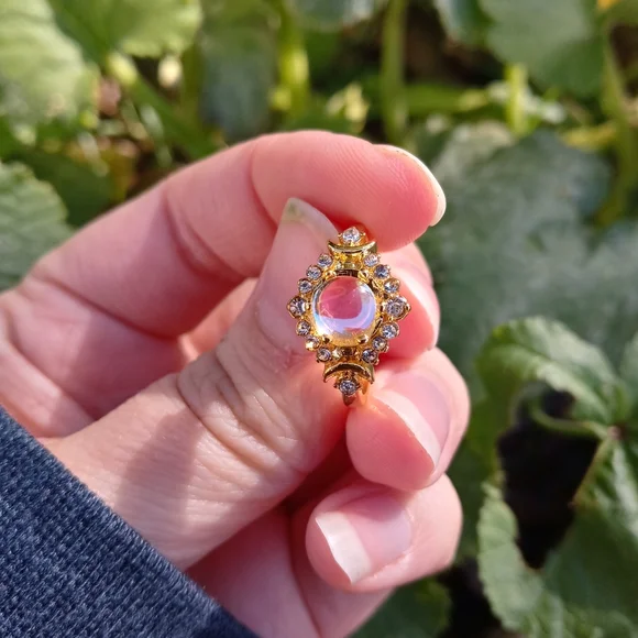 Ring - Picture 4 of 6